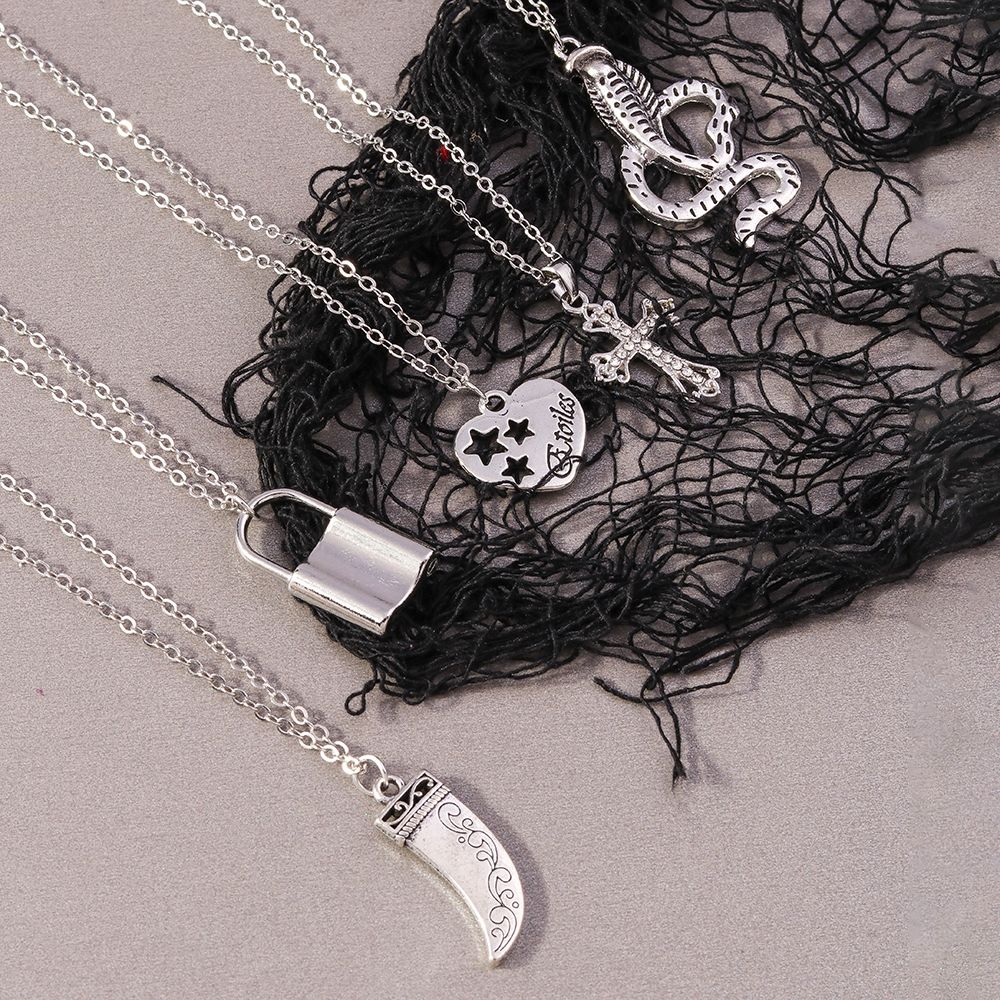 Conjunto de colares 5 pçs GOTH