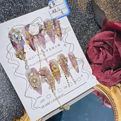 10 Unhas Postiças Artesanais de Alta Qualidade em Vermelho e Dourado