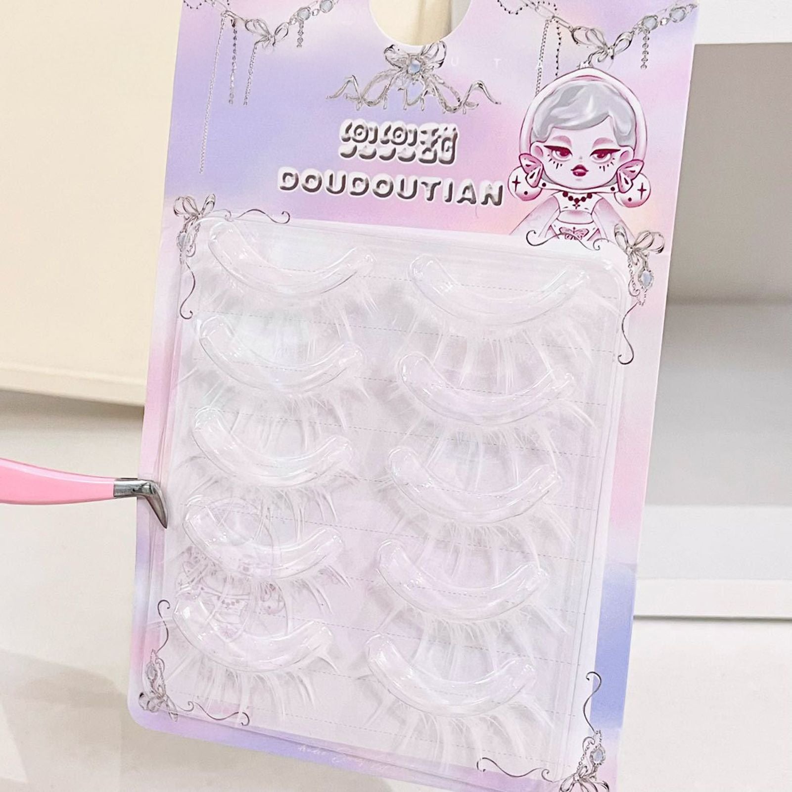 Cílios brancos postiços