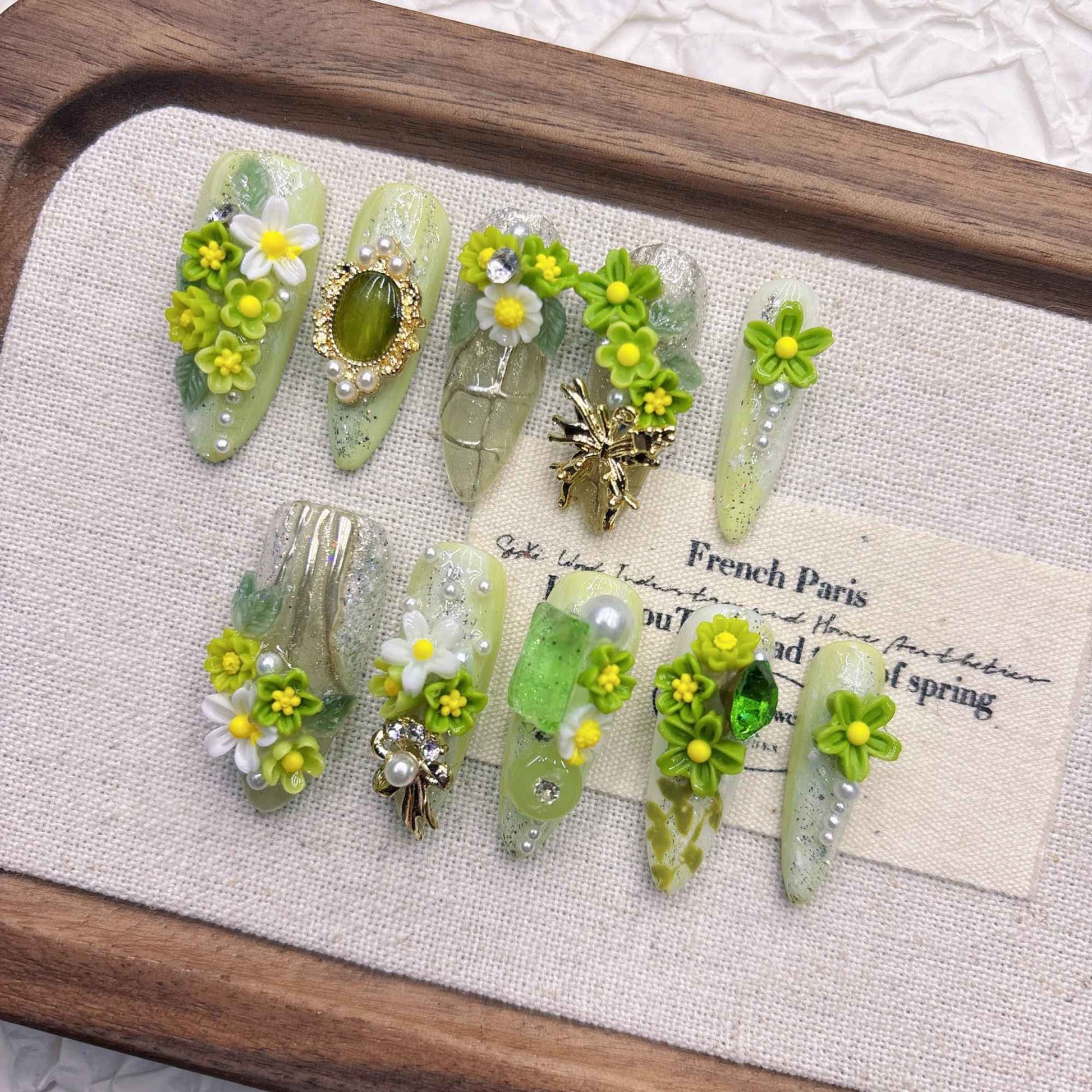 Unhas postiças floral verde