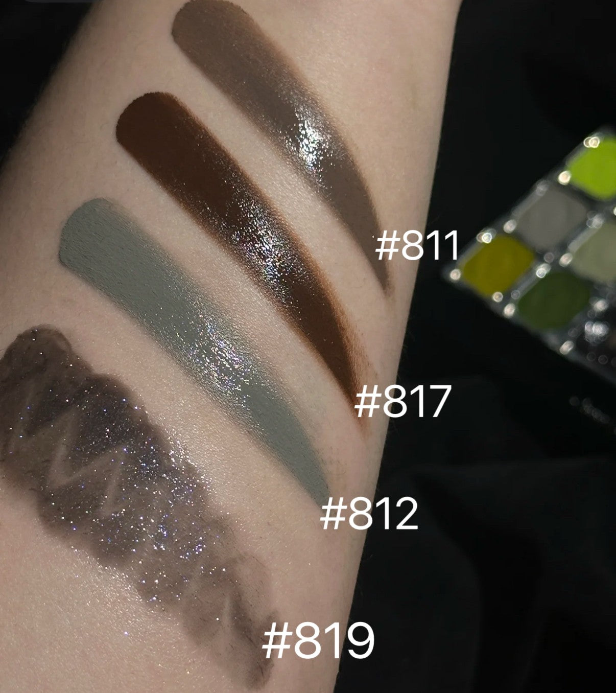 Paleta de sombra perolado cremoso